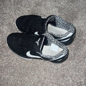 beat up kobes fits like sz 8.5